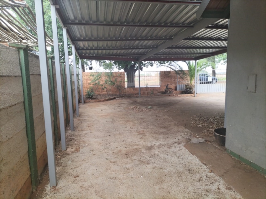 3 Bedroom Property for Sale in Stilfontein Ext 4 North West